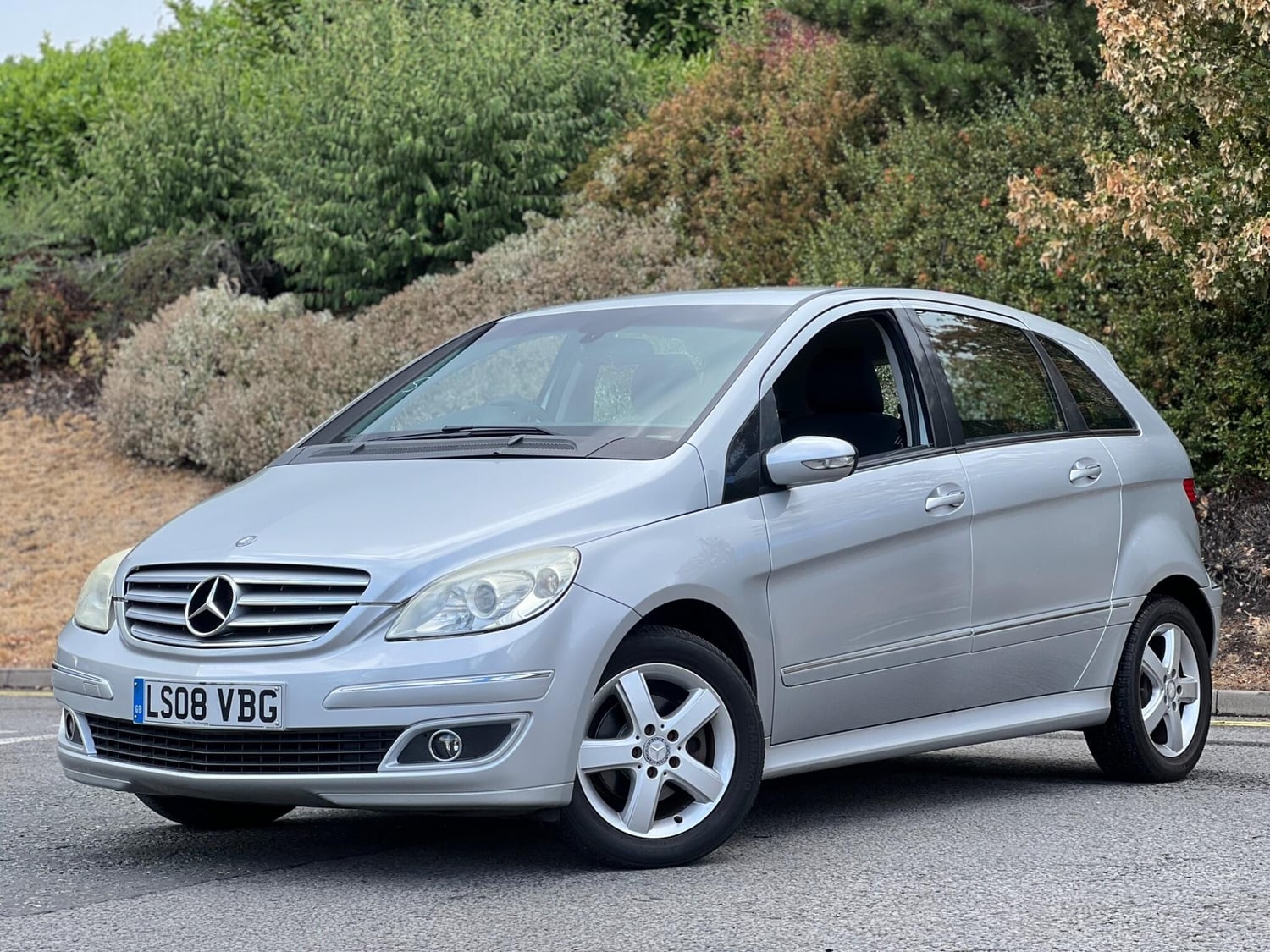 [ berth ]Mercedes-Benz B Class
