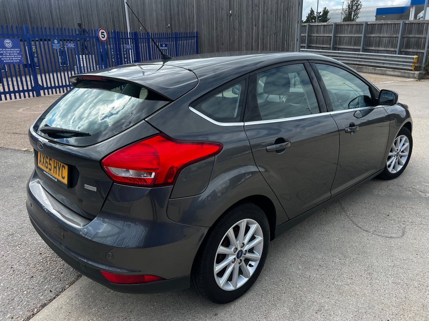 [ berth ]Ford Focus