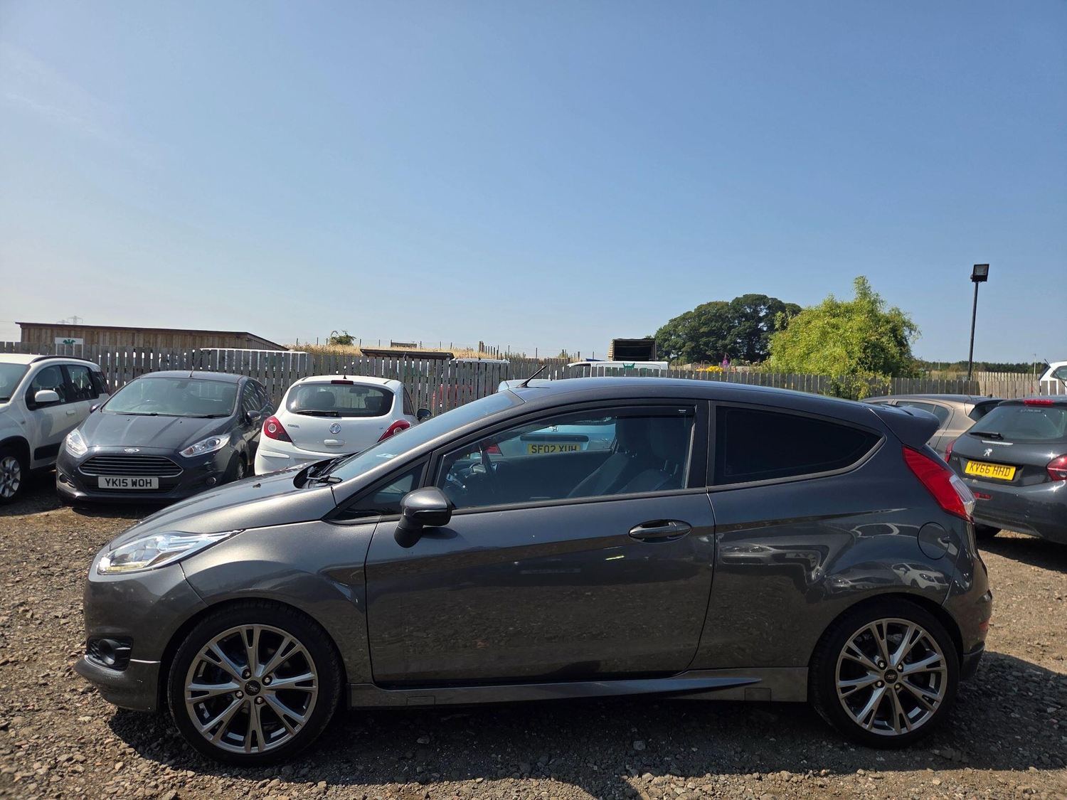 Ford Fiesta 2017 - Cars in Dalkeith