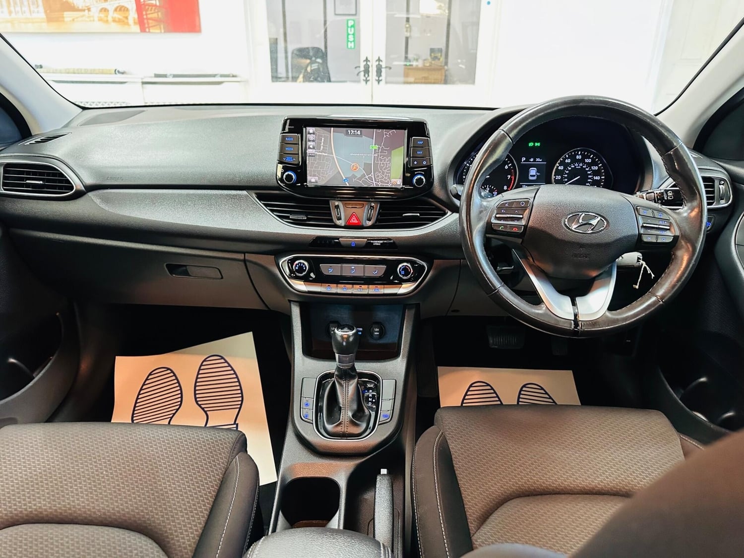 [ berth ]Hyundai i30