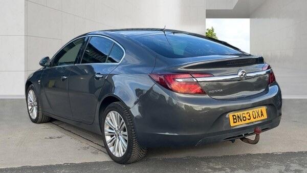 [ berth ]Vauxhall Insignia