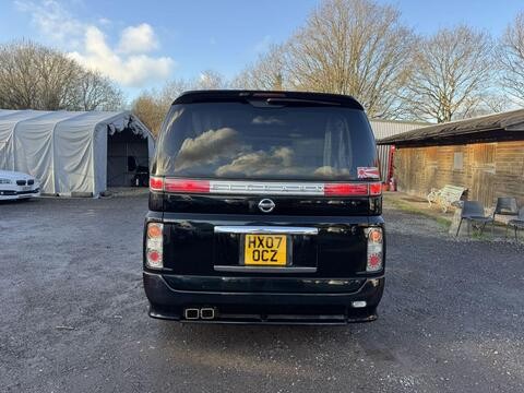 Nissan Elgrand 2007 - Cars in Southampton
