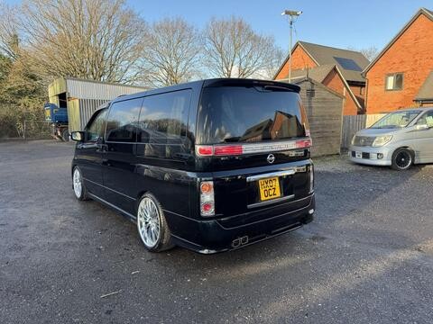 Nissan Elgrand 2007 - Cars