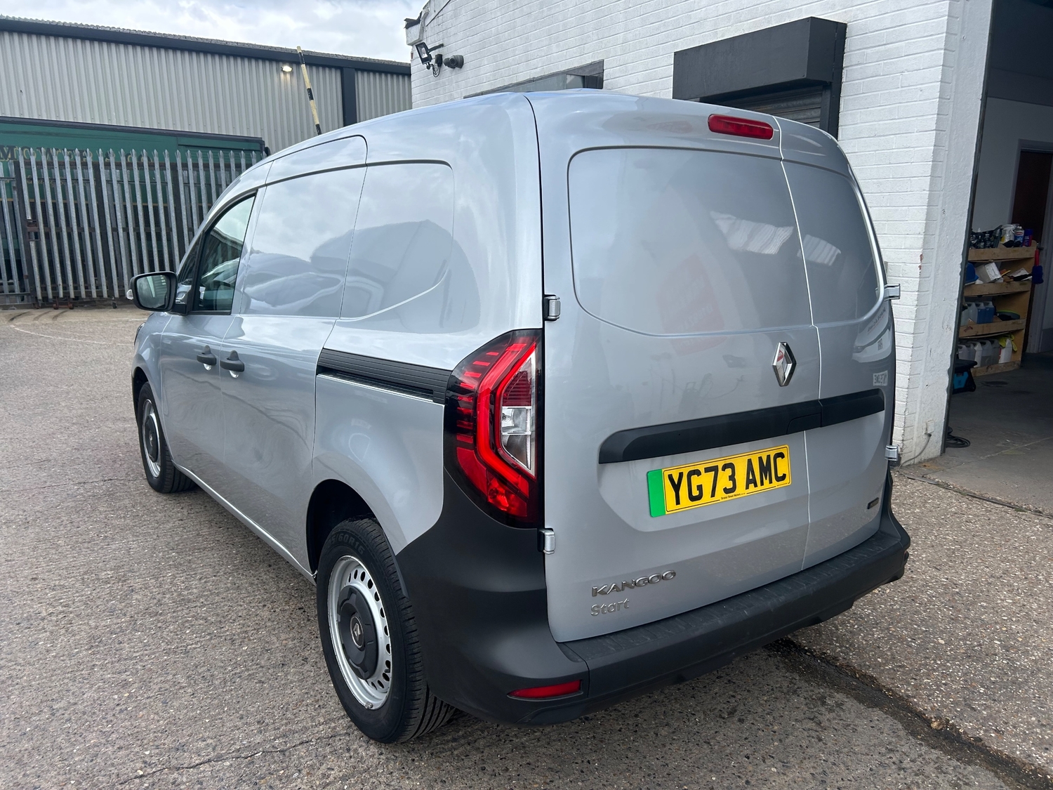[ berth ]Renault Kangoo