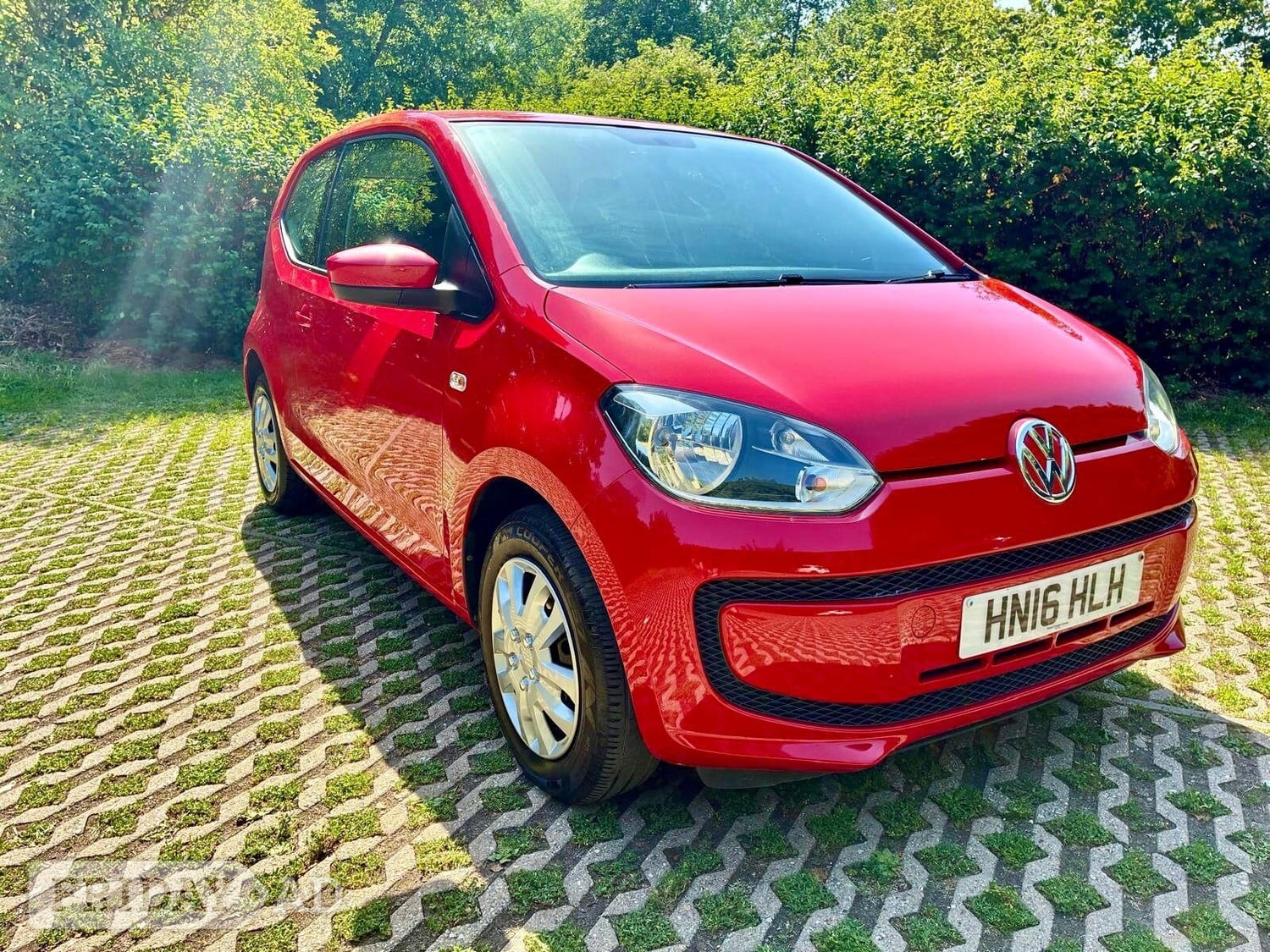 Volkswagen UP! 2016 in Guildford