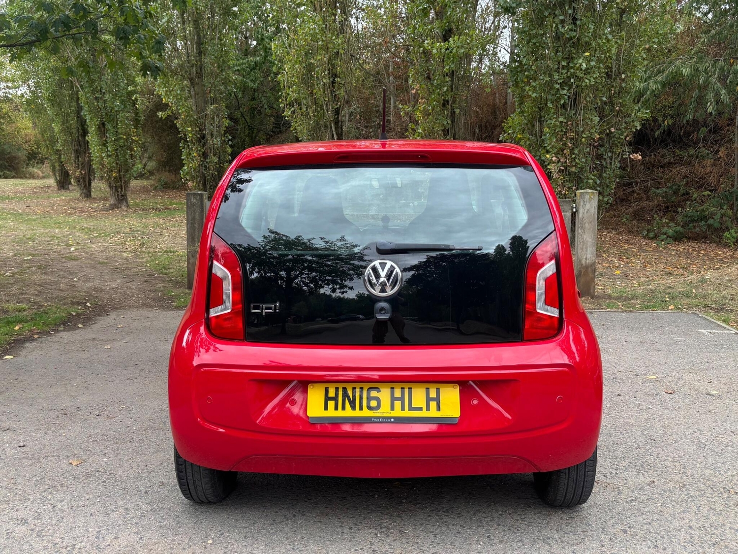 Volkswagen UP! 2016 - Cars
