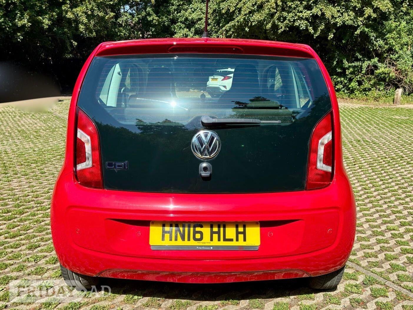 Volkswagen UP! 2016 - Cars