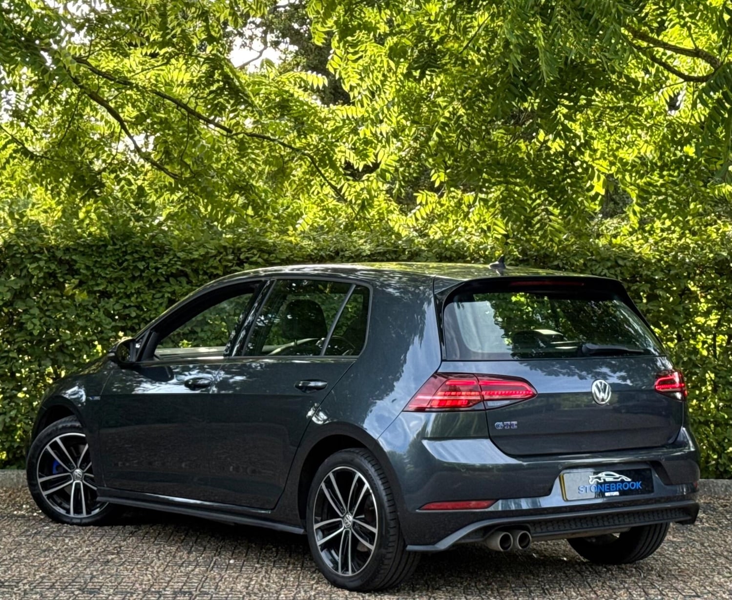 [ berth ]Volkswagen Golf