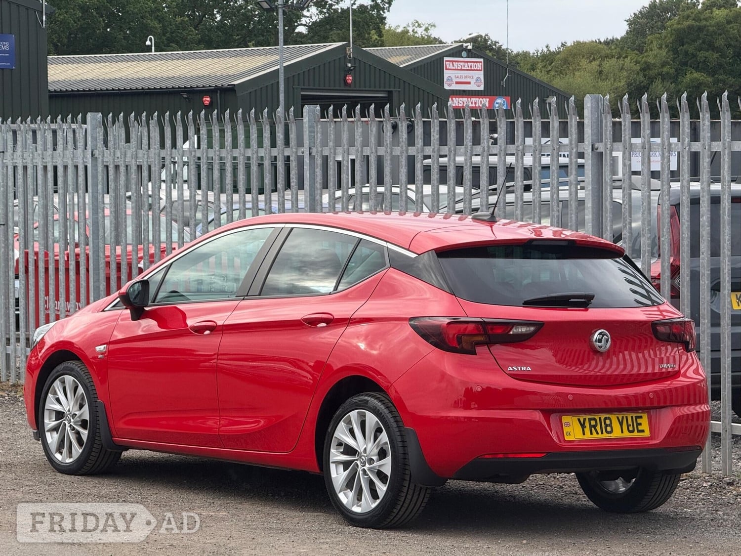 Vauxhall Astra 2018 - Cars