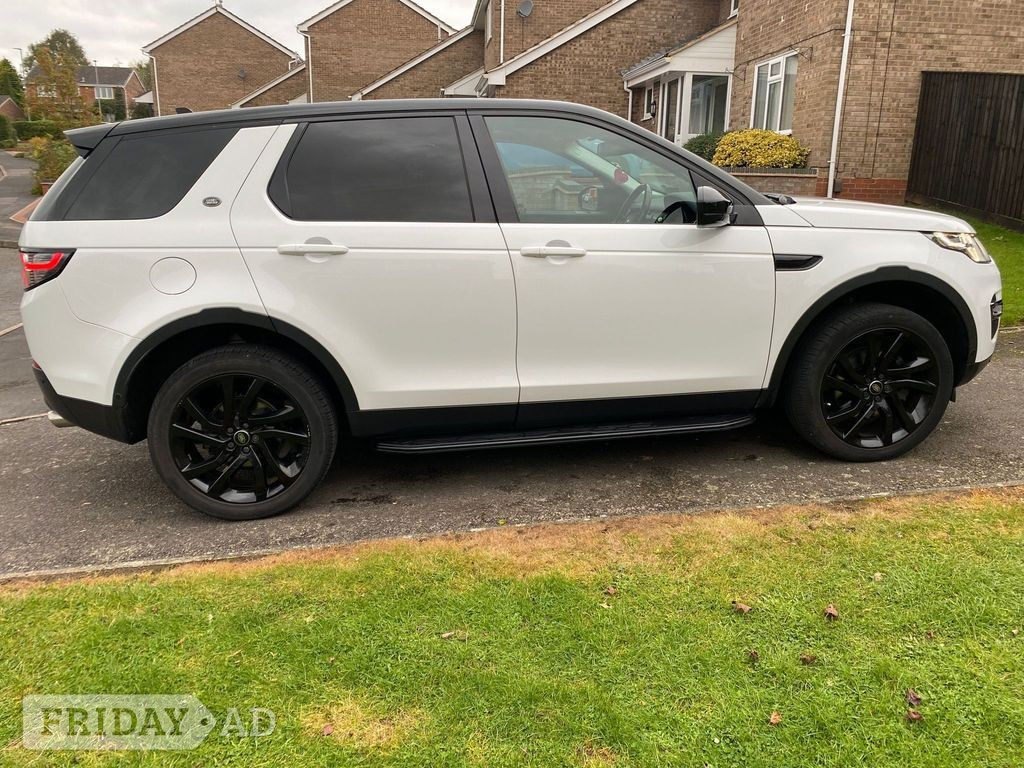 [ berth ]Land Rover Discovery Sport