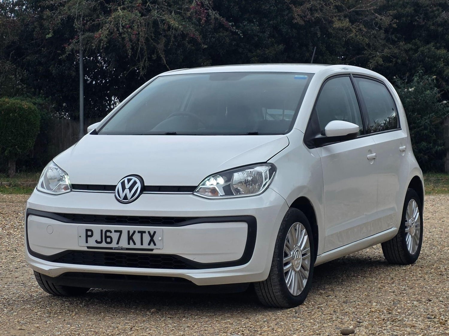 [ berth ]Volkswagen Up
