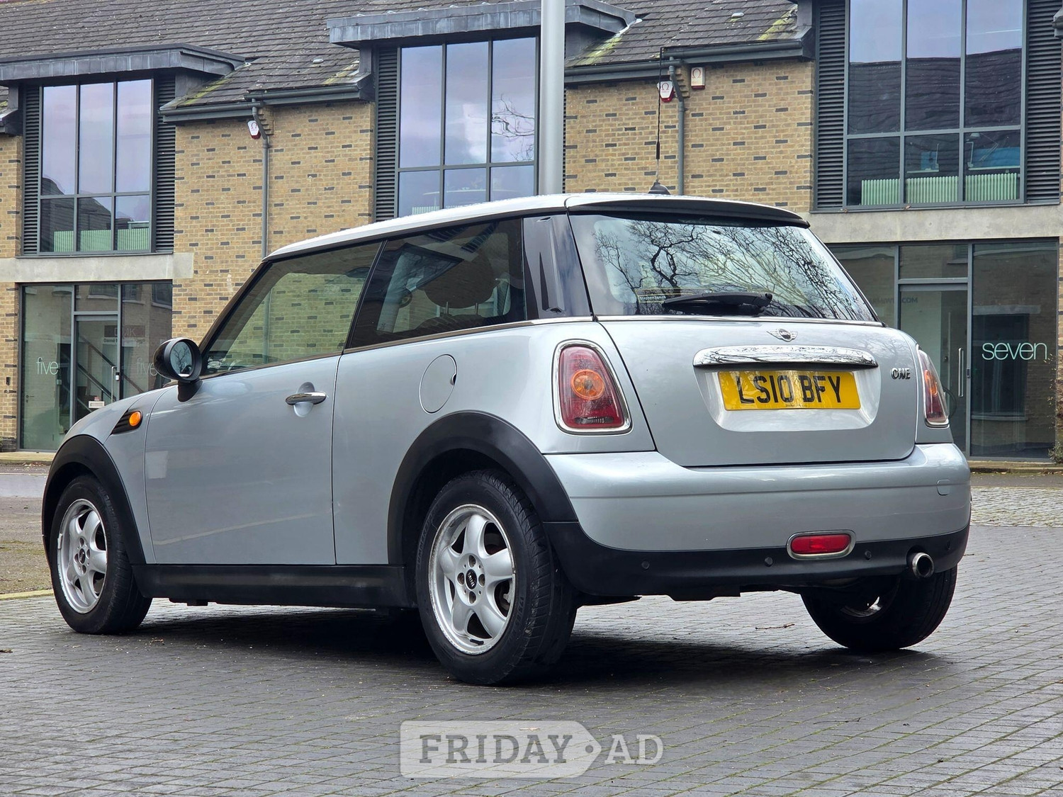 Mini Hatch 2010 - Cars in Ashford