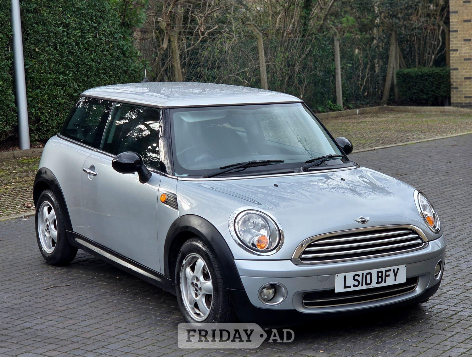Mini Hatch 2010 in Ashford