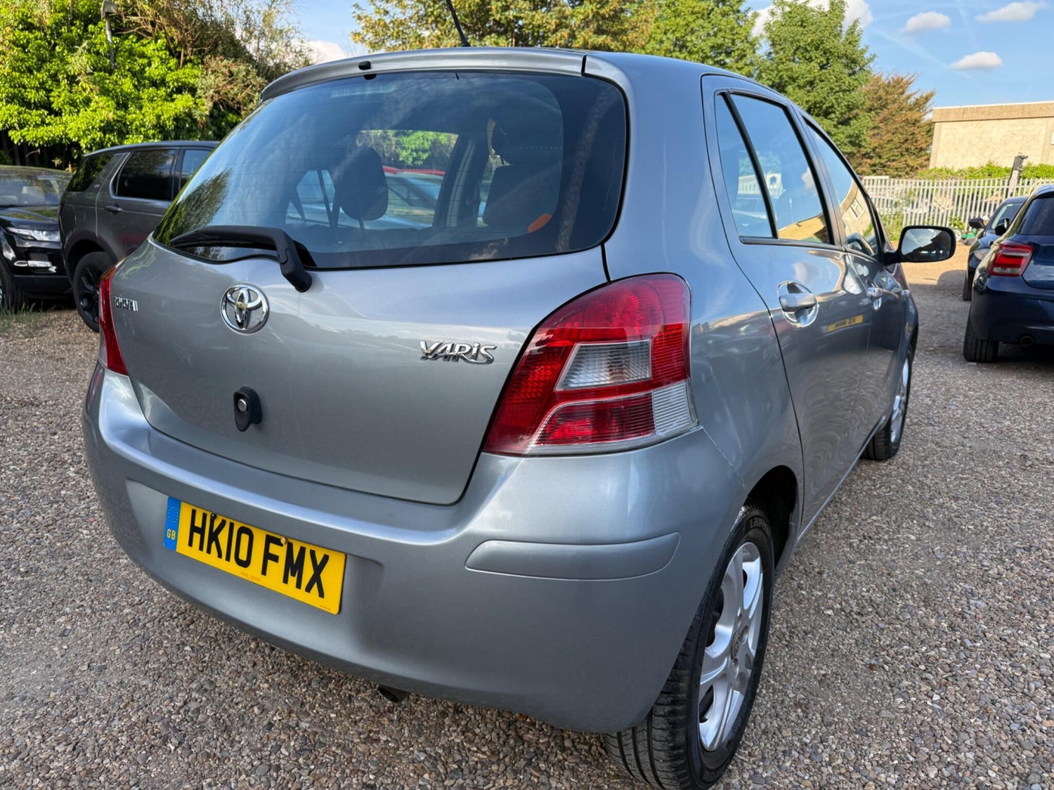 Toyota Yaris 2010 - Cars
