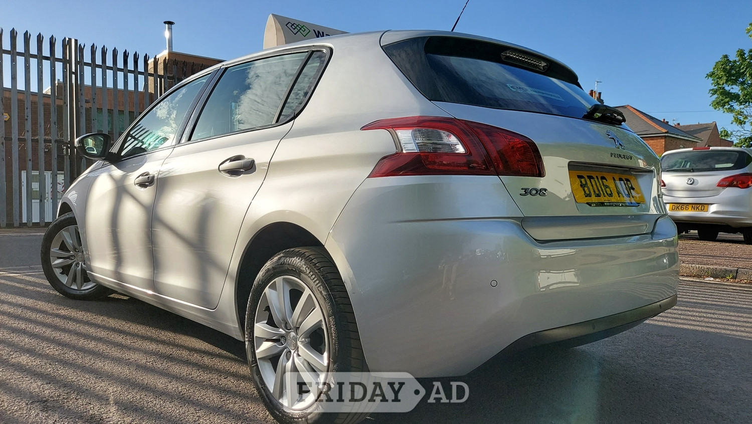 Peugeot 308 2016 - Cars in Leicester