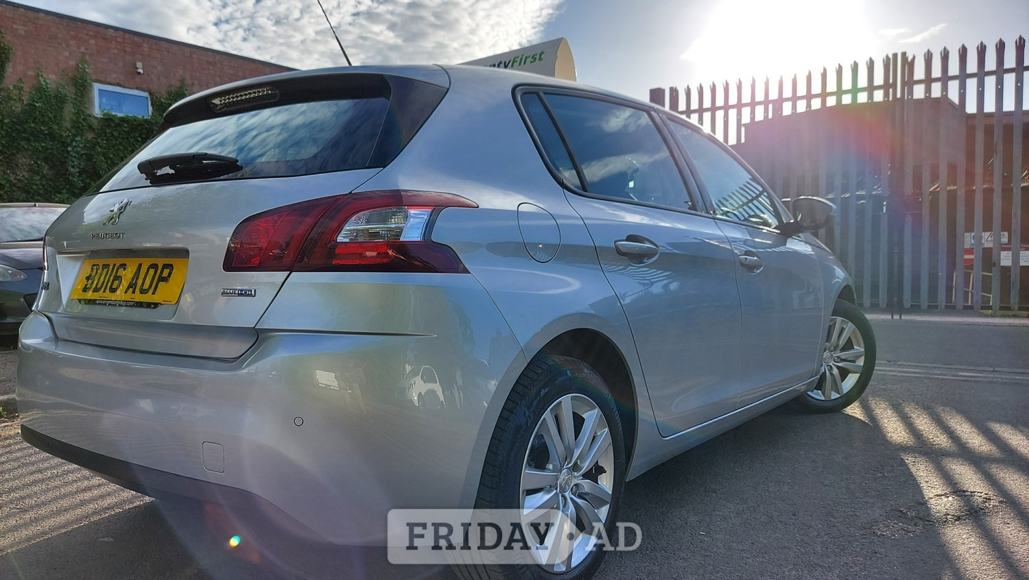 [ berth ]Peugeot 308