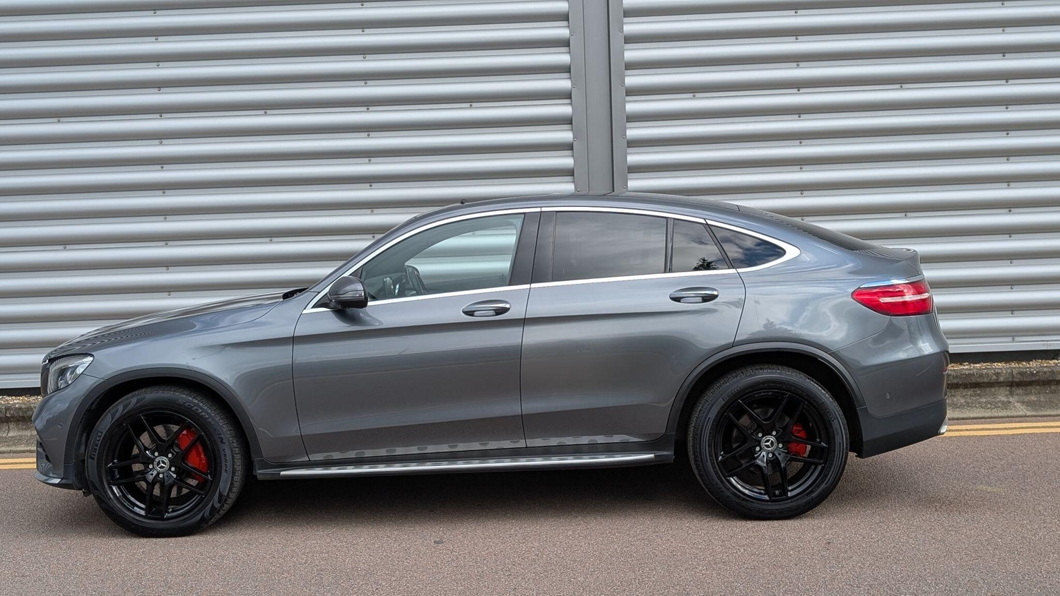 [ berth ]Mercedes-Benz GLC