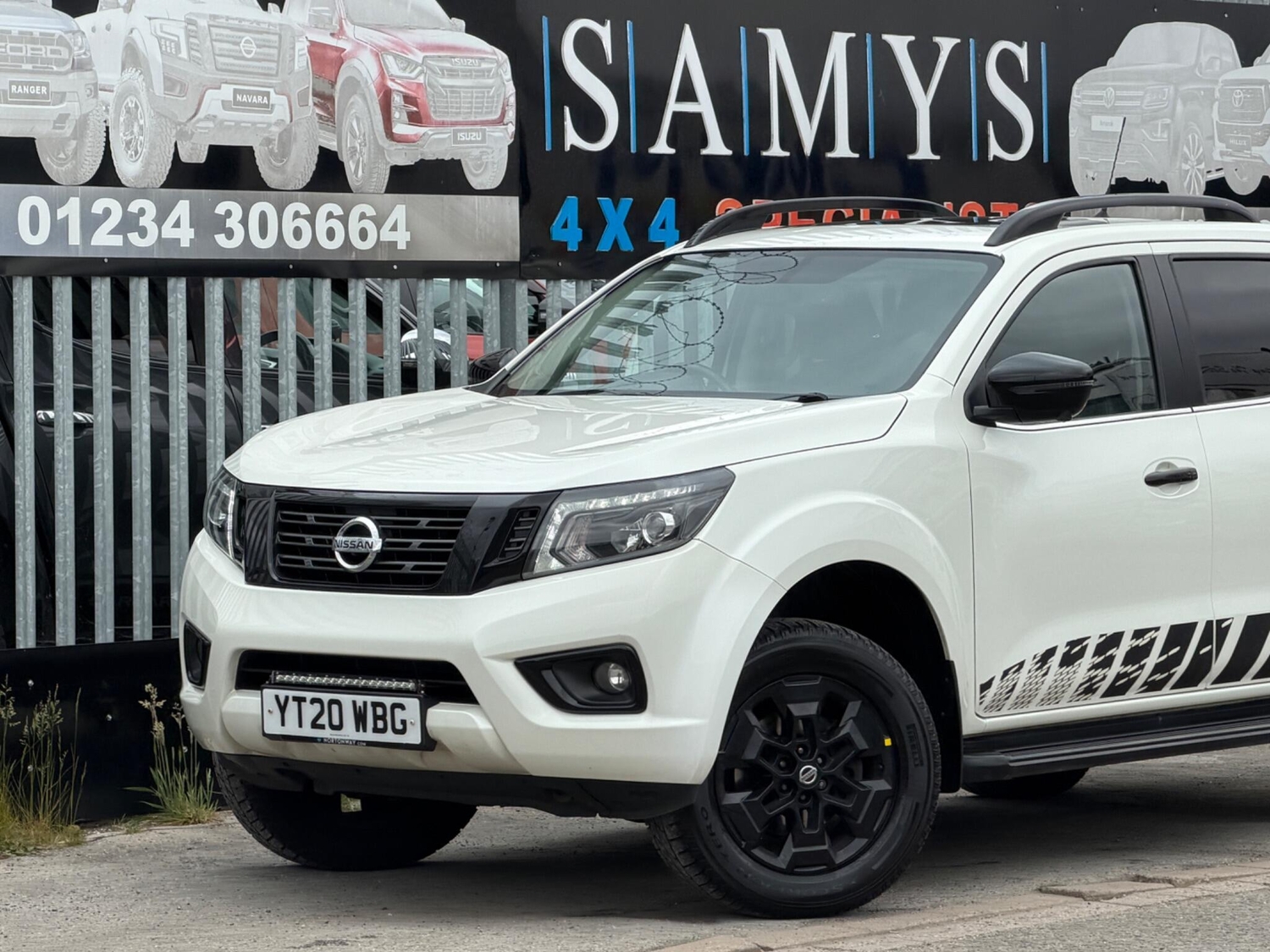 Nissan Navara 2020 - Vans & Commercial Vehicles in Bedford
