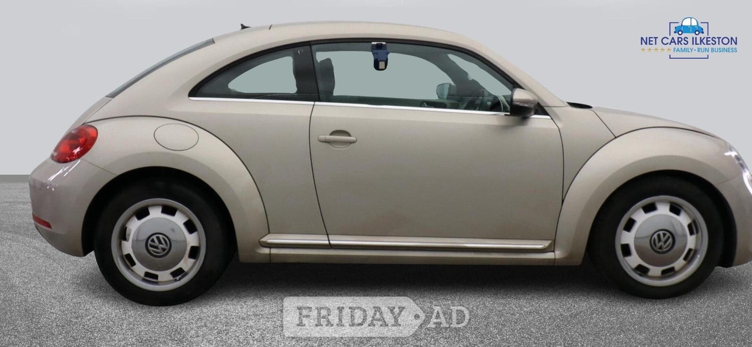 Volkswagen Beetle 2013 - Cars