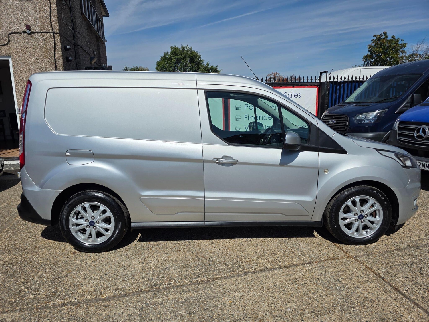 Ford Transit Connect Hounslow