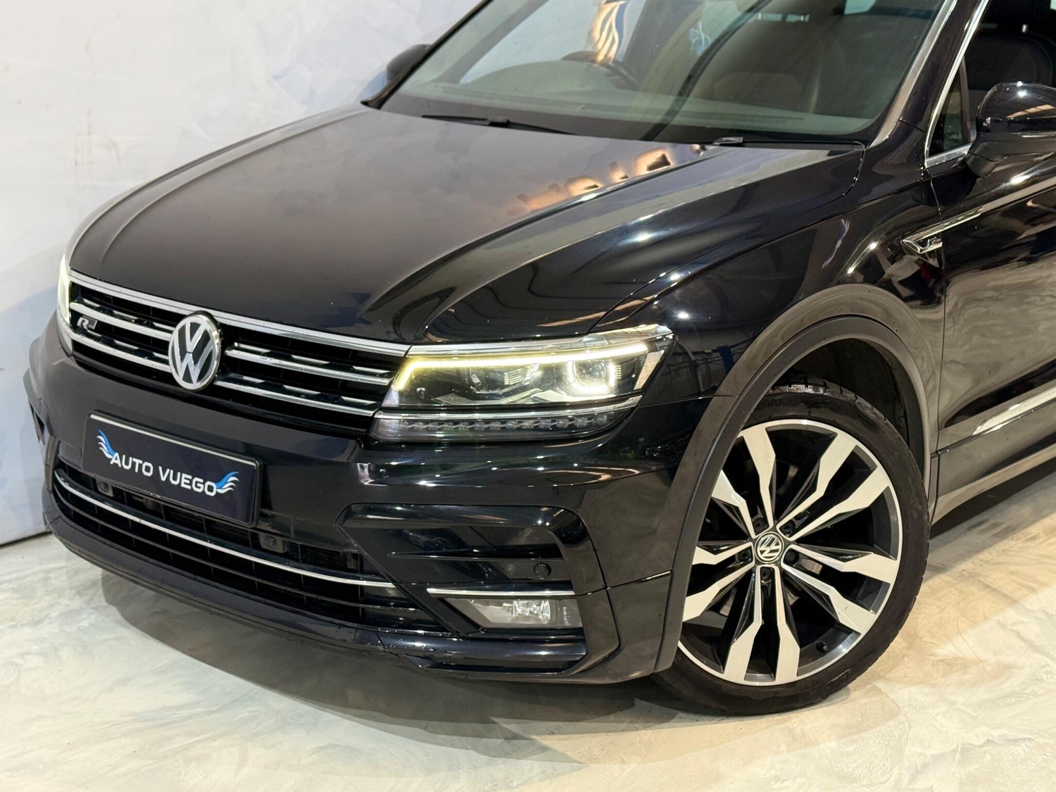 Volkswagen Tiguan 2018 - Cars