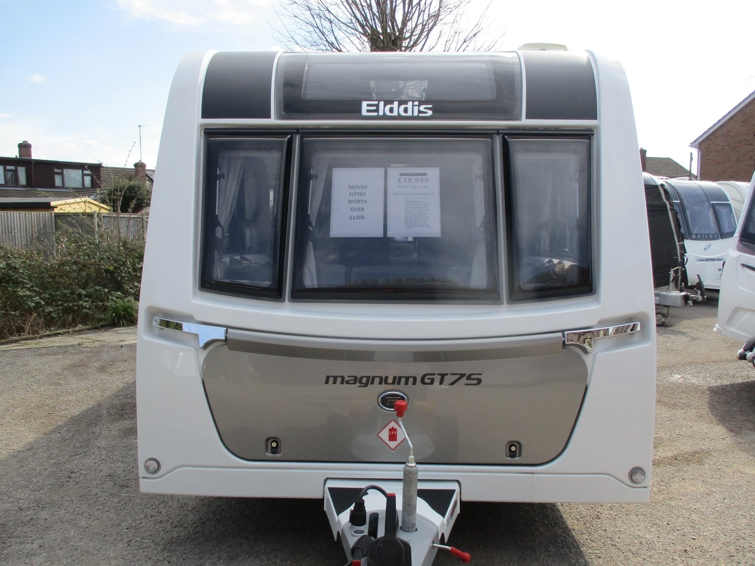 [ berth ]Elddis Magnum