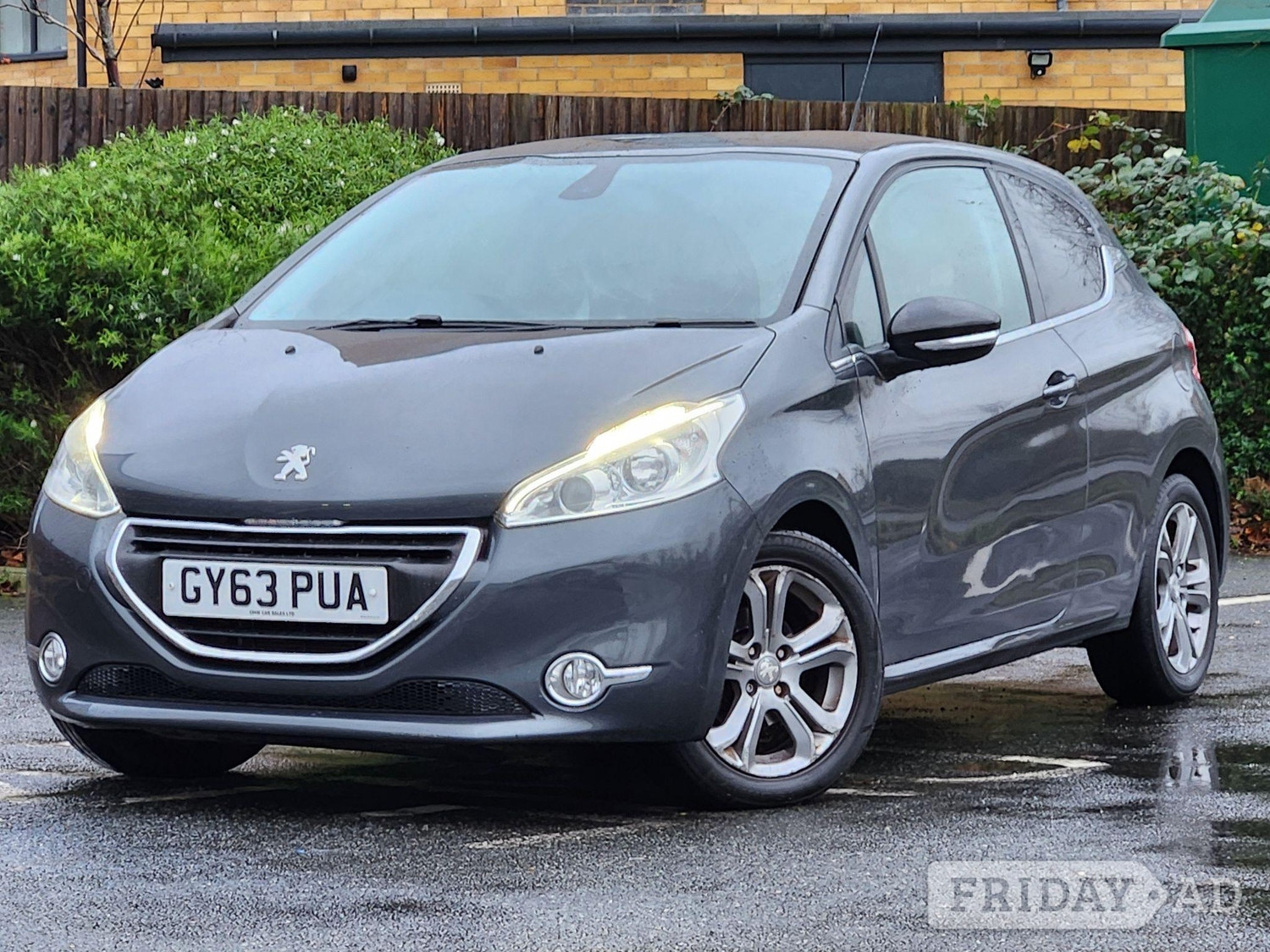 Peugeot 208 2013 - Cars in Kingston Upon Thames