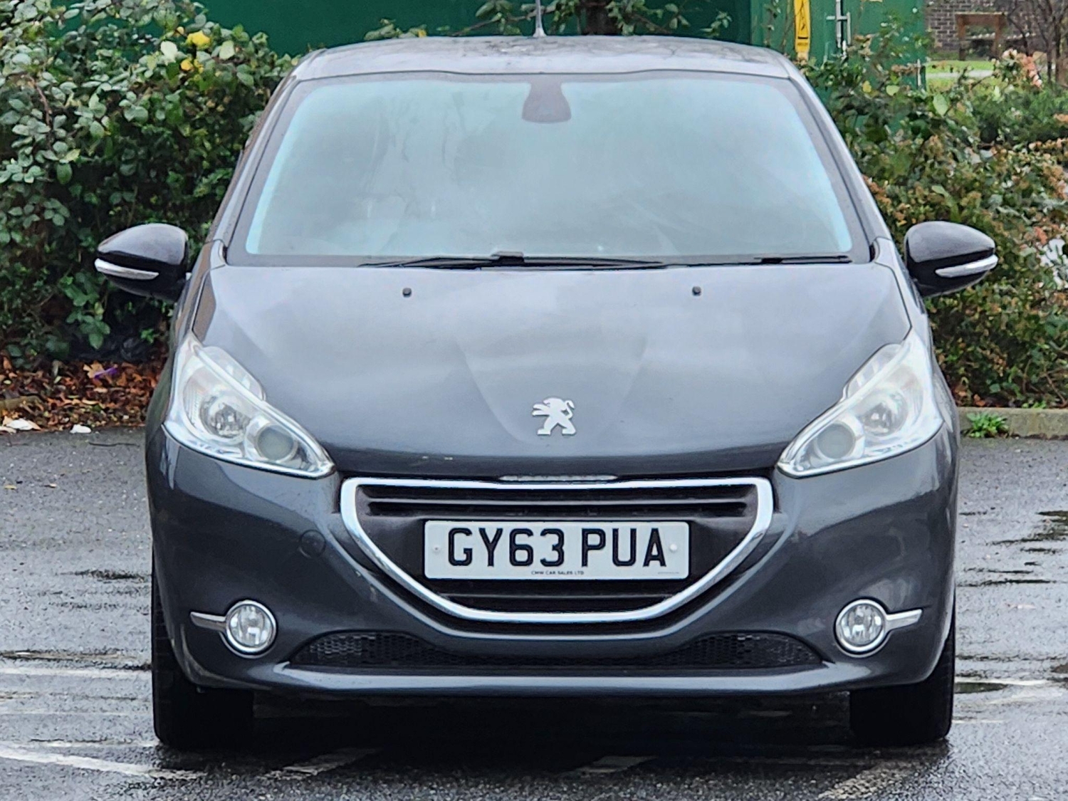 [ berth ]Peugeot 208