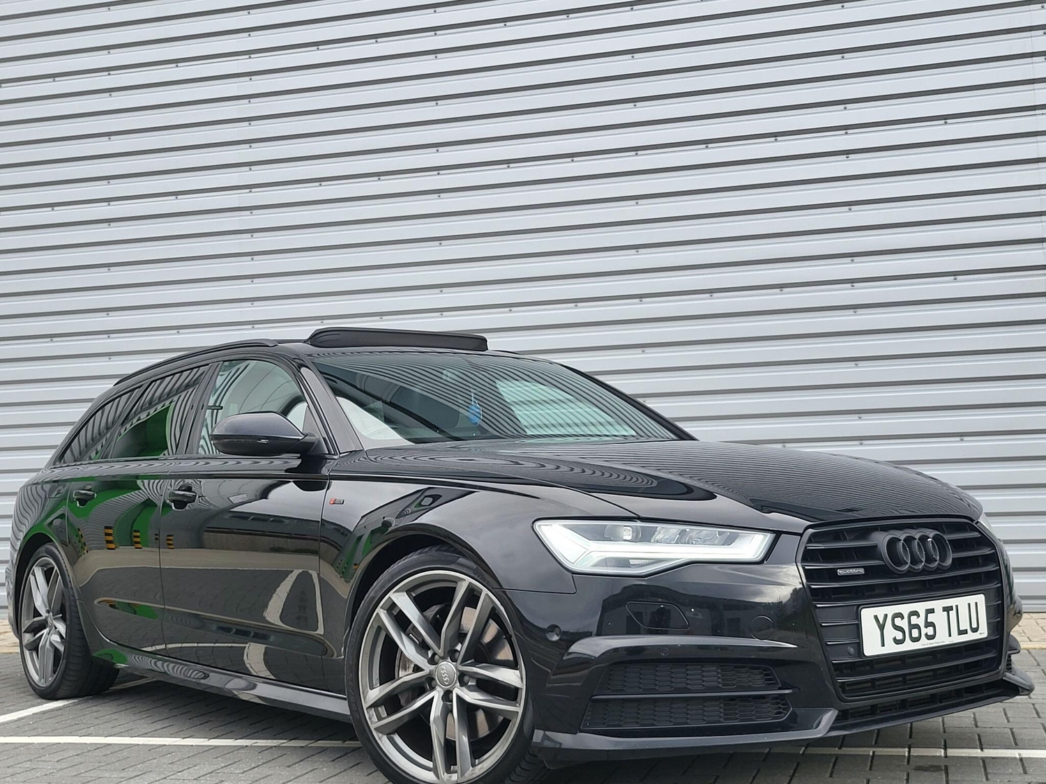 Audi A6 Avant 2015 - Cars in Manchester