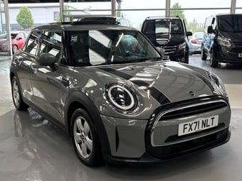 Mini Hatch 2021