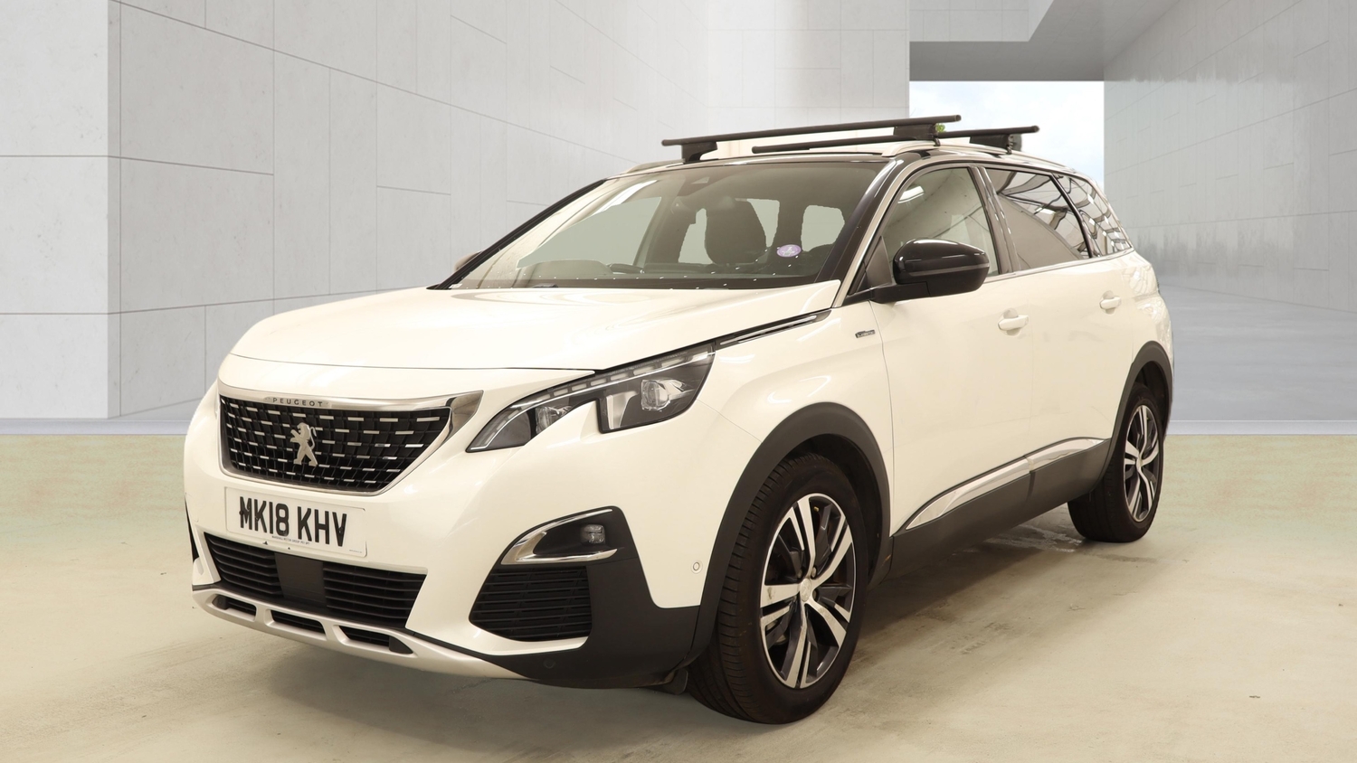 Peugeot 5008 2018 - Cars in Hillingdon