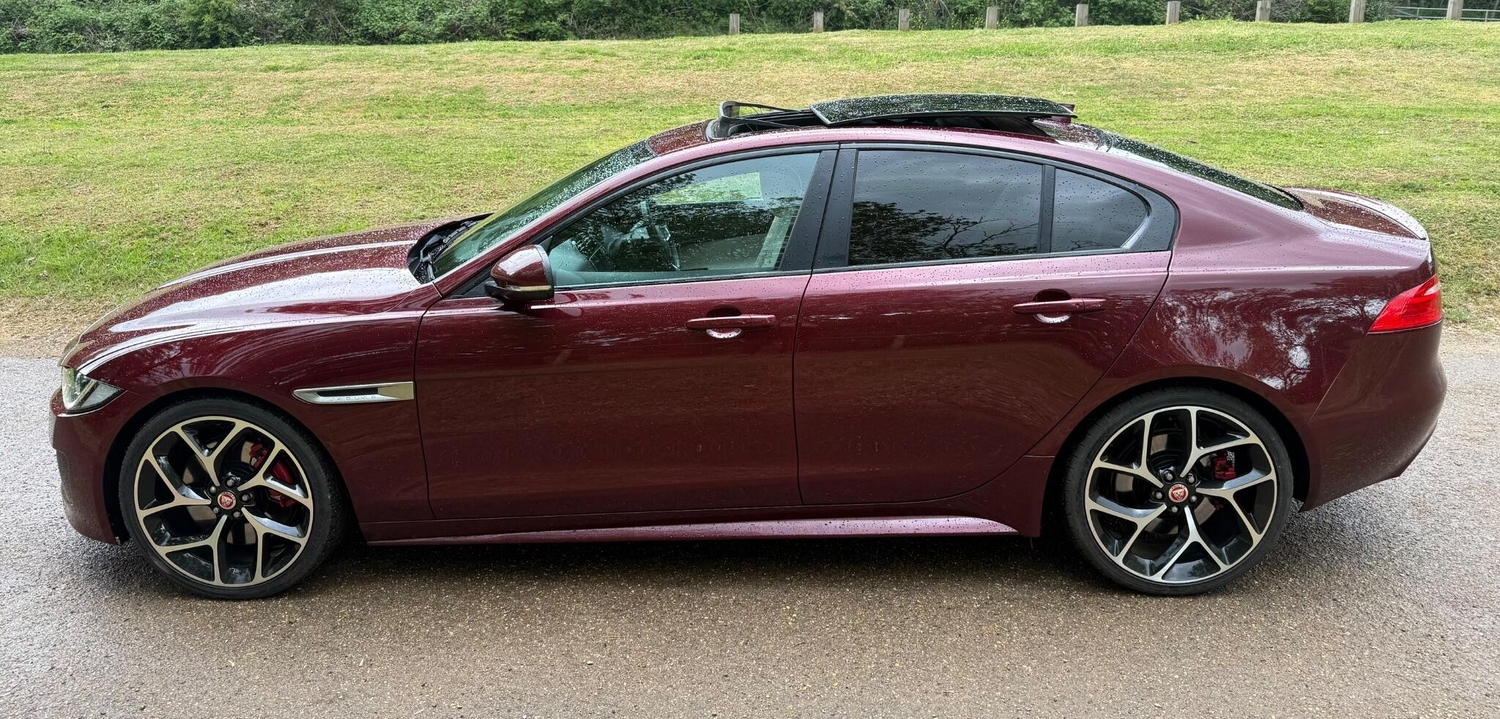 Jaguar XE 2017 - Cars