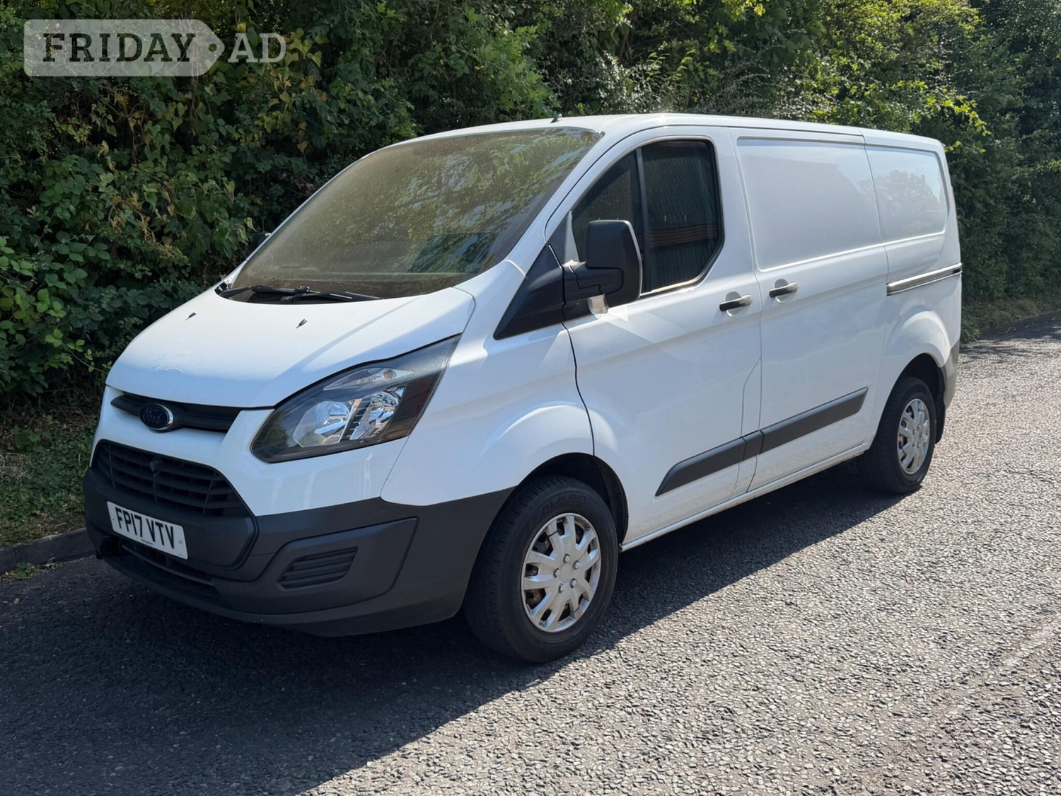 [ berth ]Ford Transit Custom