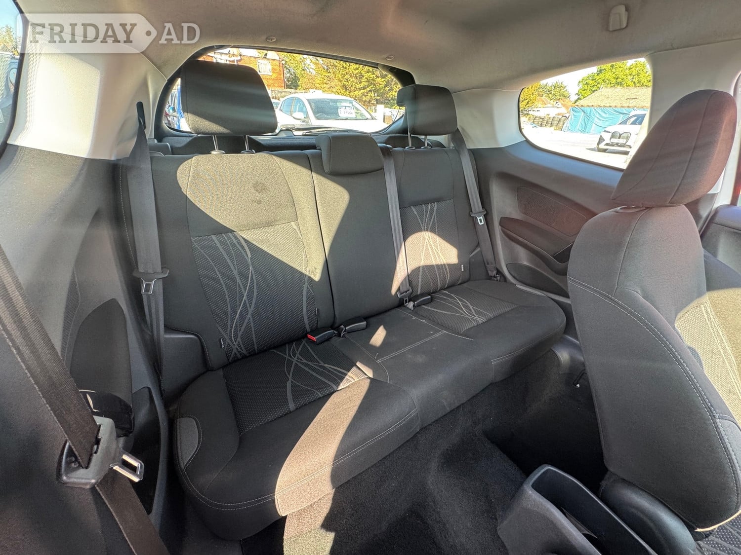 Peugeot 208 2015 - Cars