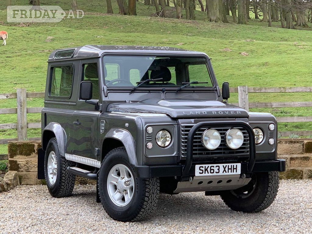 [ berth ]Land Rover Defender 90