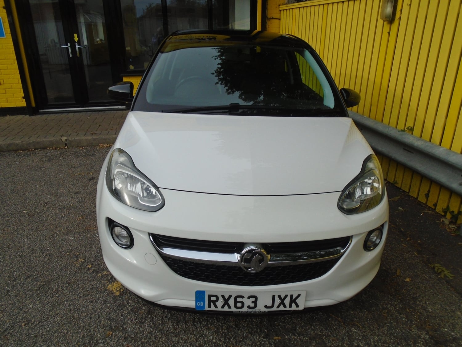 [ berth ]Vauxhall Adam