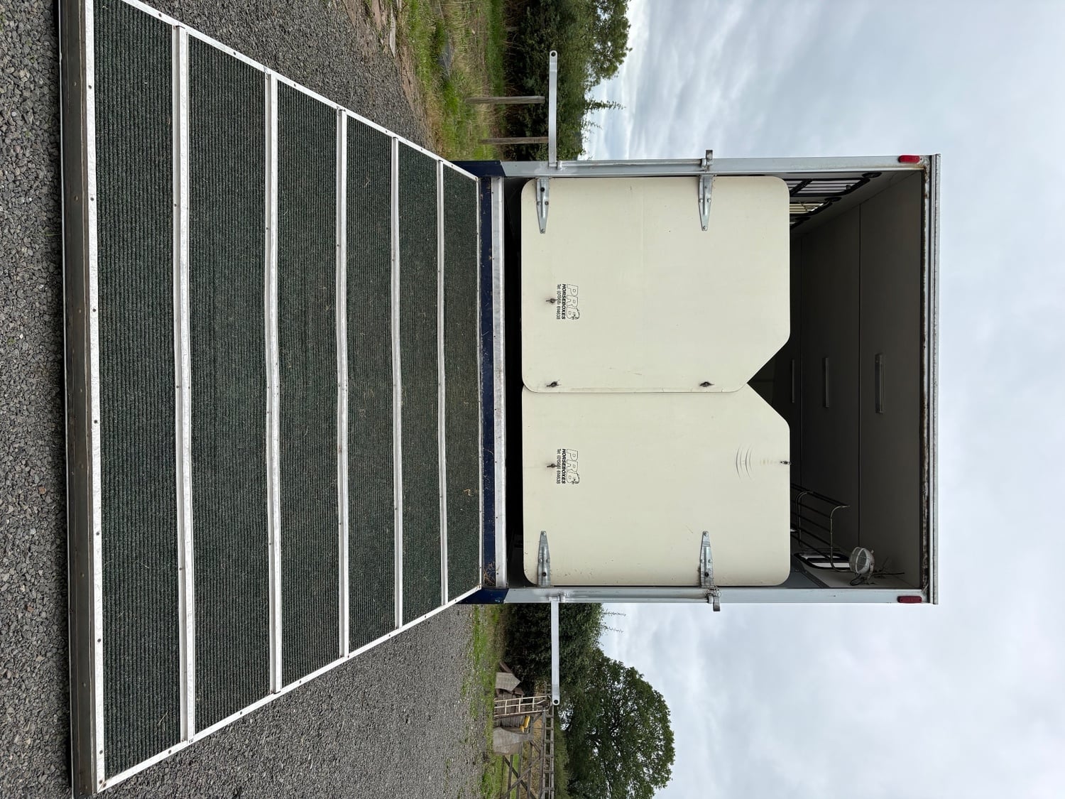 PRB  Iveco-ford Horsebox - Trailers & Horseboxes