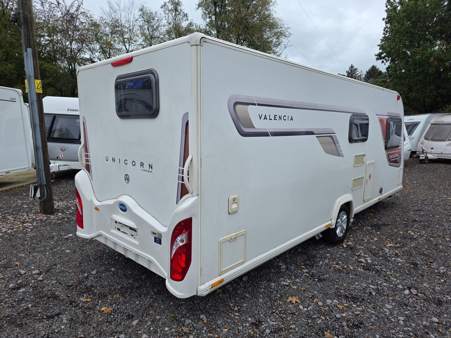 [ berth ]Bailey Unicorn Valencia