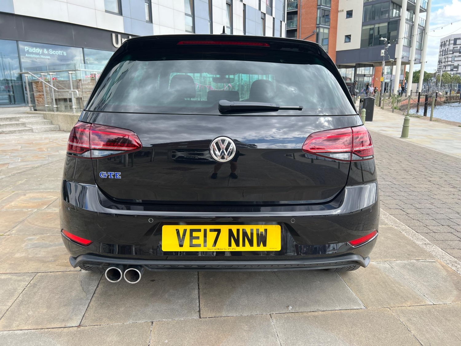 Volkswagen Golf 2017 - Cars