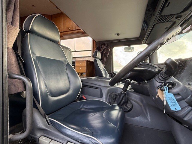 Sovereign 340 Scania Horsebox - Trailers & Horseboxes in Banbury