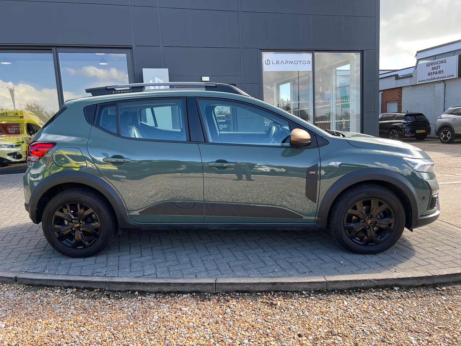 [ berth ]Dacia Sandero Stepway