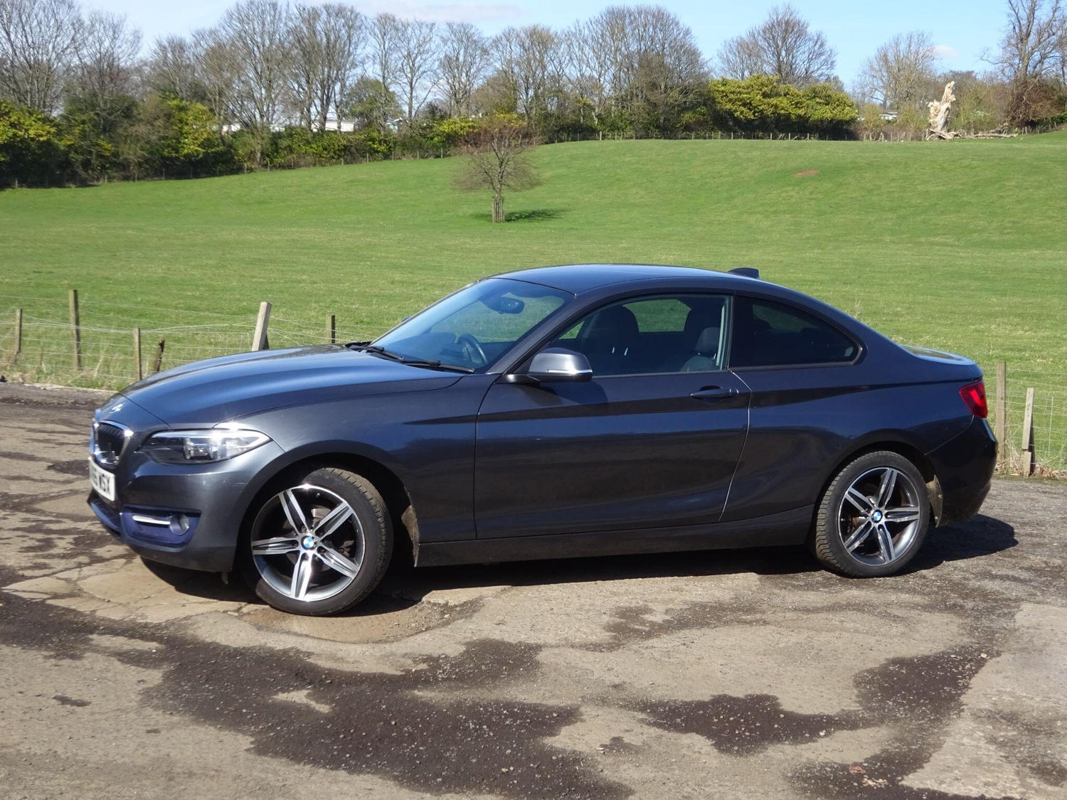 BMW 2 Series 2015 - Cars in Leven