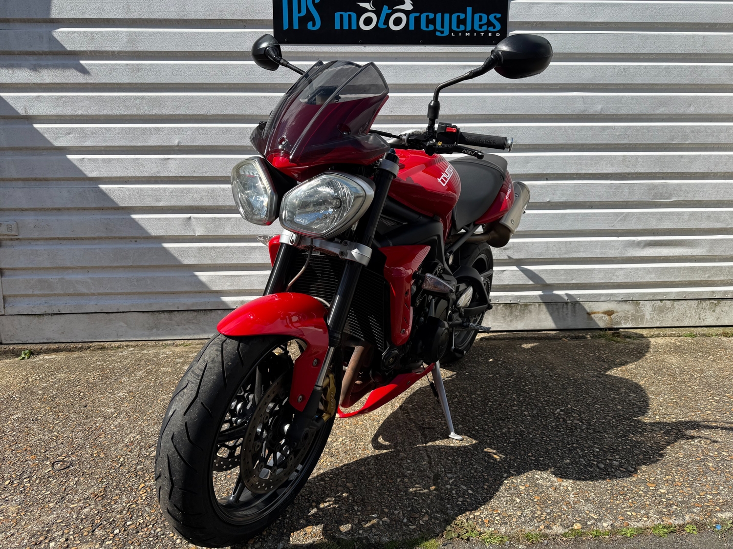 Triumph Street Triple 2011 - Motorbikes, Scooters & Quads in Eastbourne