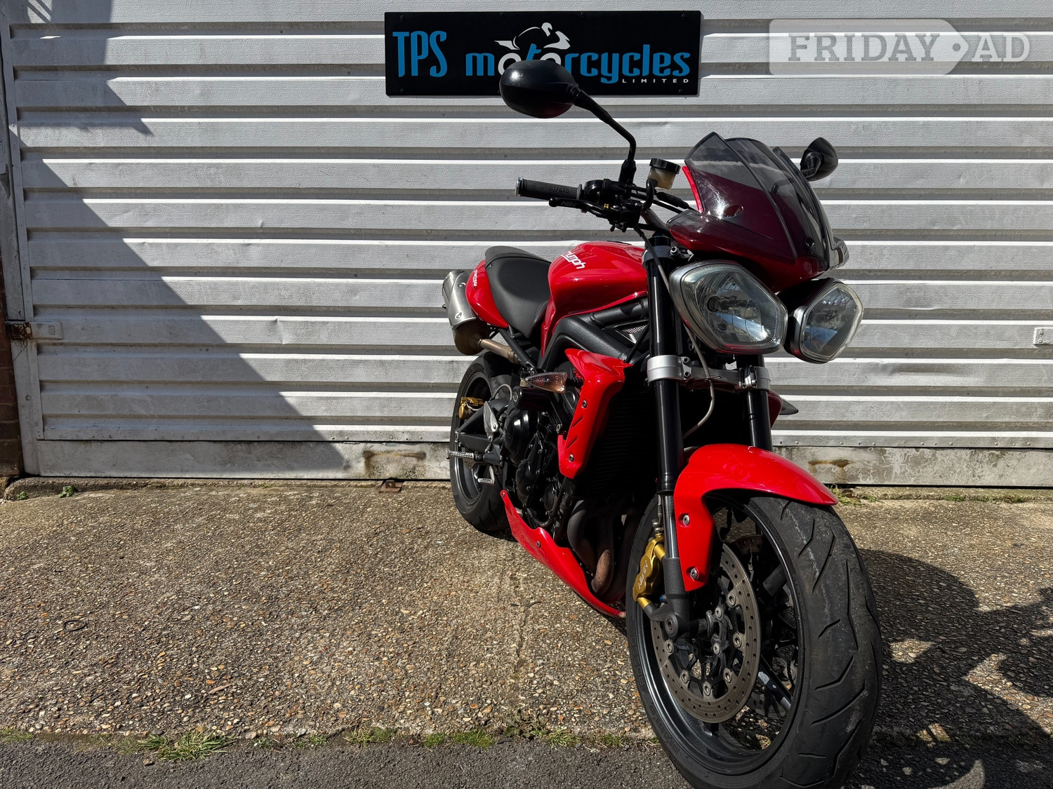 [ berth ]Triumph Street Triple