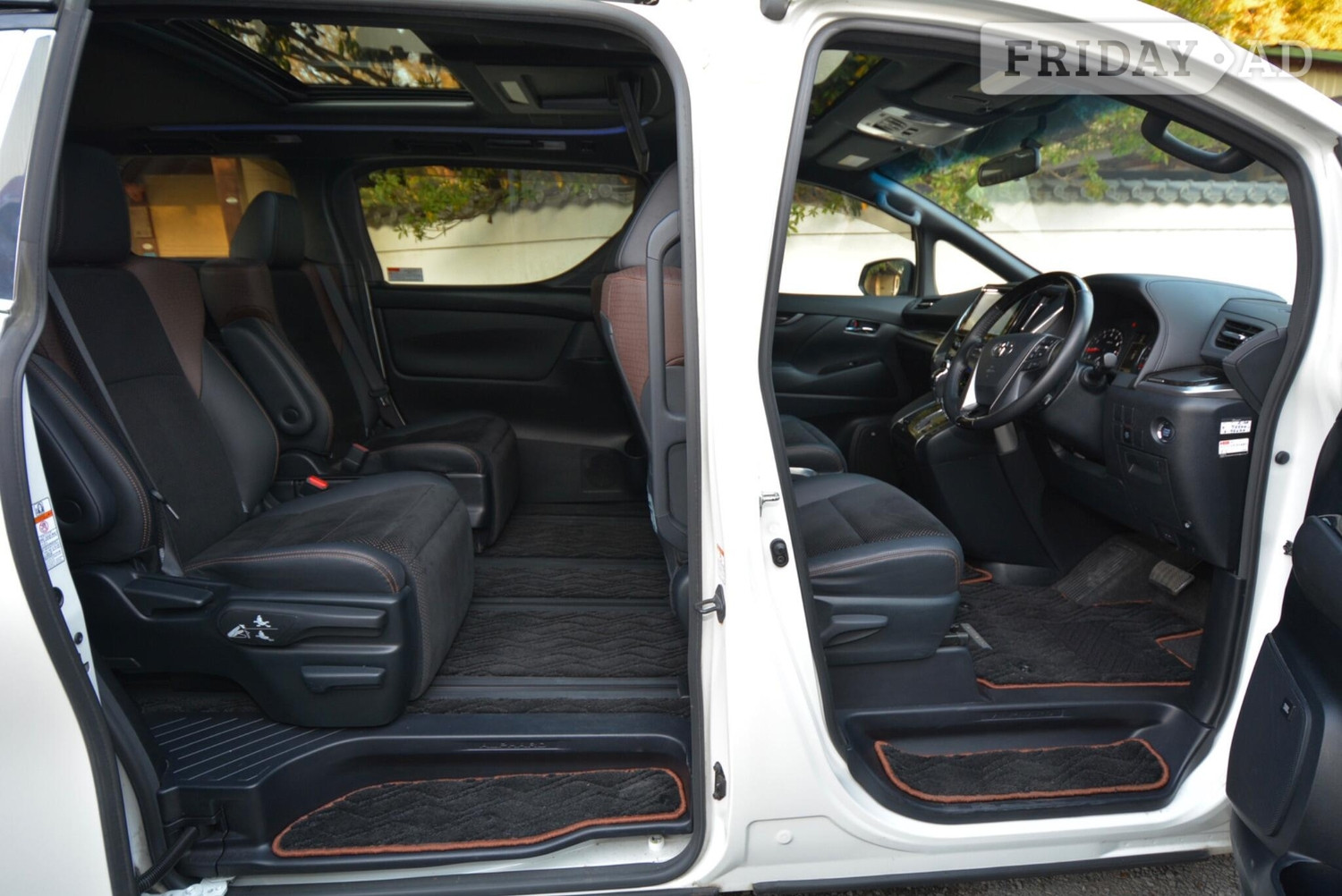 [ berth ]Toyota Alphard