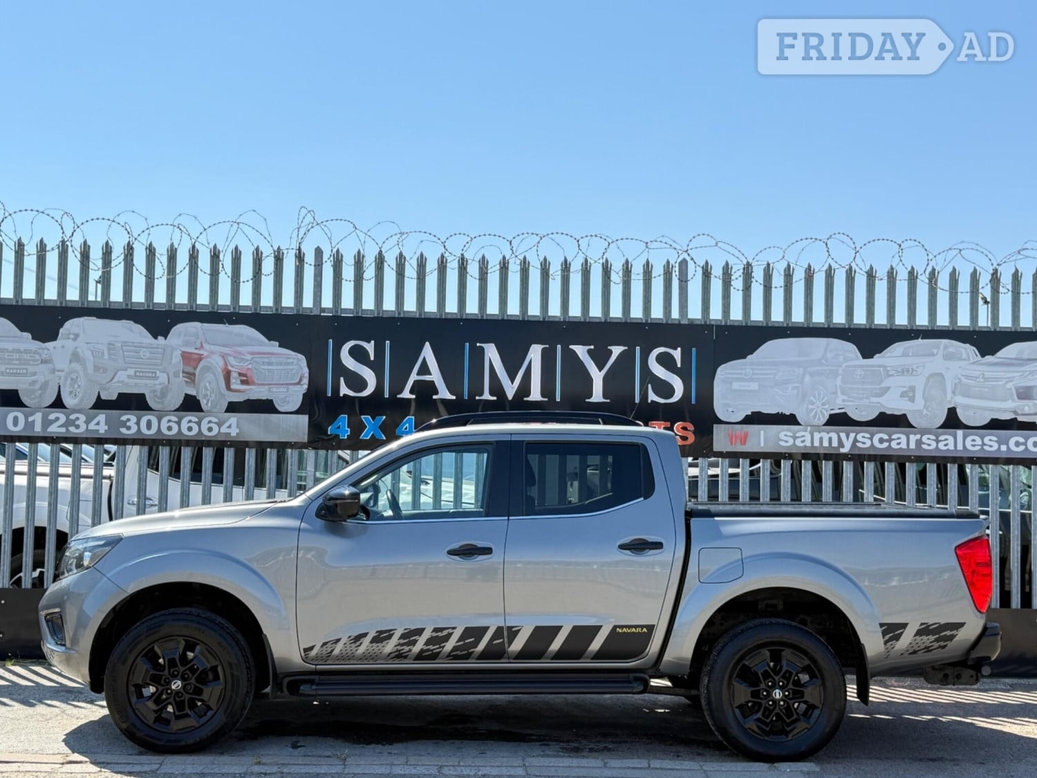Nissan Navara 2019 - Vans & Commercial Vehicles in Bedford