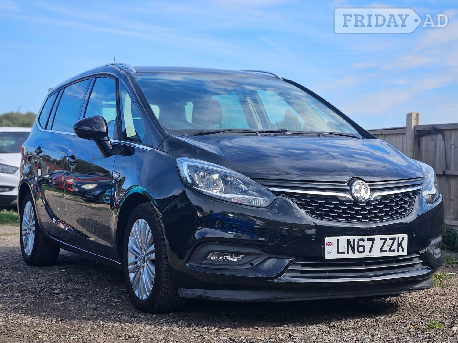 Vauxhall Zafira Tourer 2017 in Windsor