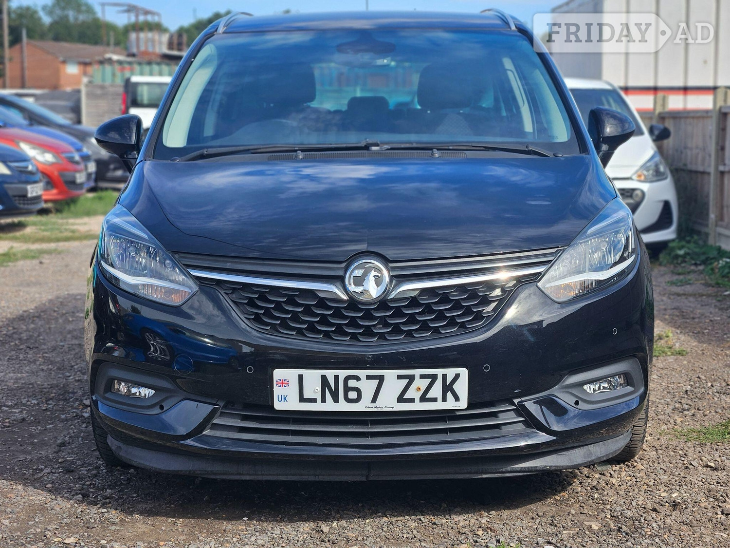 [ berth ]Vauxhall Zafira Tourer