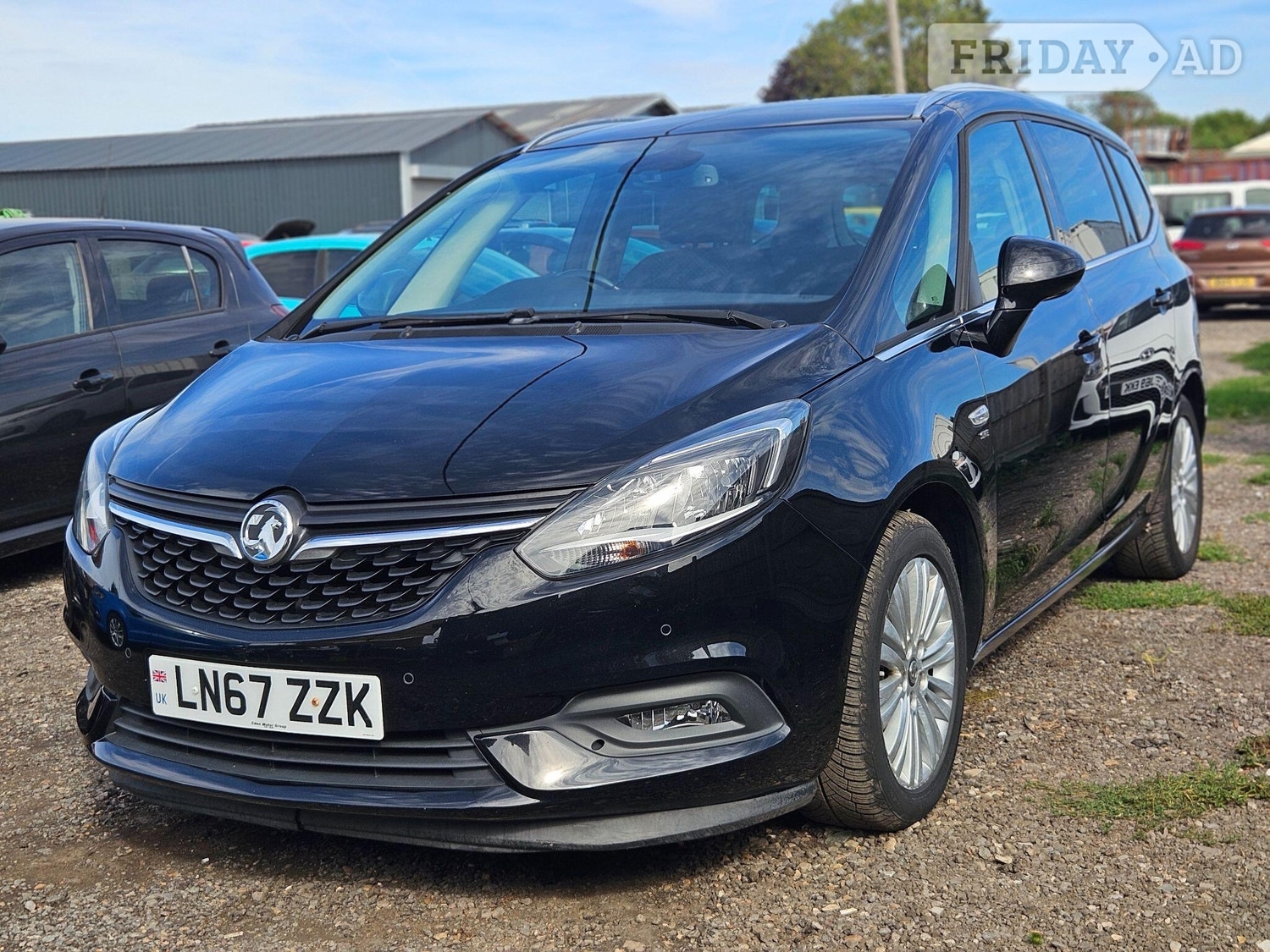 Vauxhall Zafira Tourer 2017 - Cars in Windsor