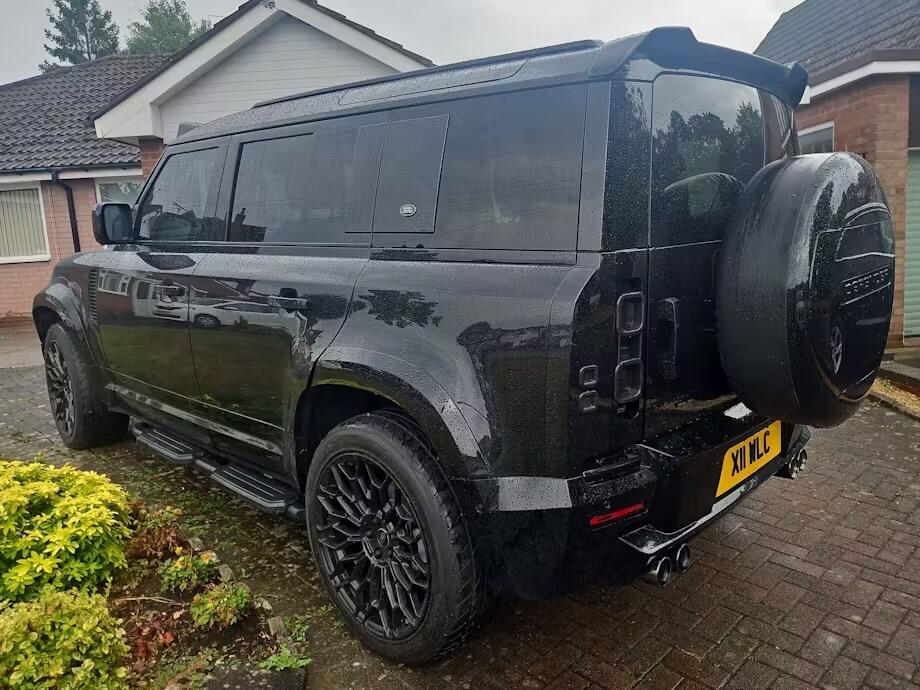 Land Rover Defender 110 2020 - Cars in Uxbridge